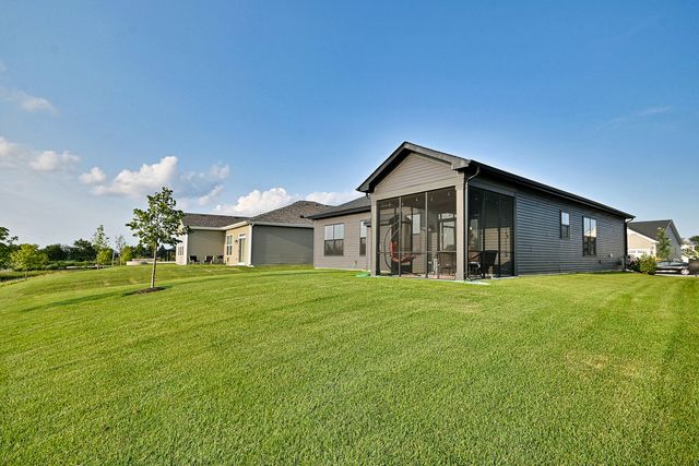 311 Dennis Lane, Oswego, IL 60543