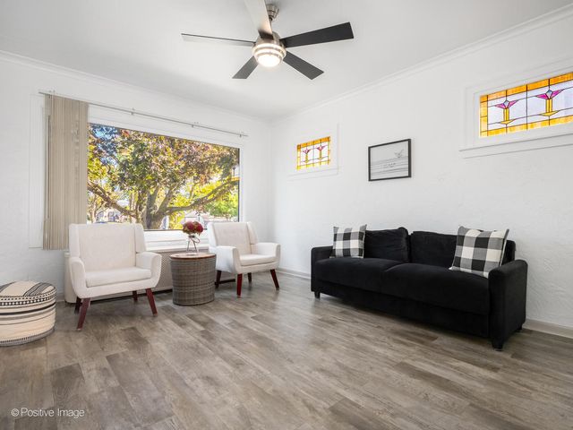 2710 N 74th Avenue N, Elmwood Park, IL 60707