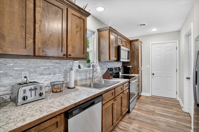 709 Valley Lane, Stockton, MO 65785