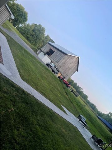 395 Furniss Station Road, Oswego, NY 13126