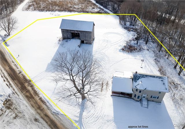 395 Furniss Station Road, Oswego, NY 13126