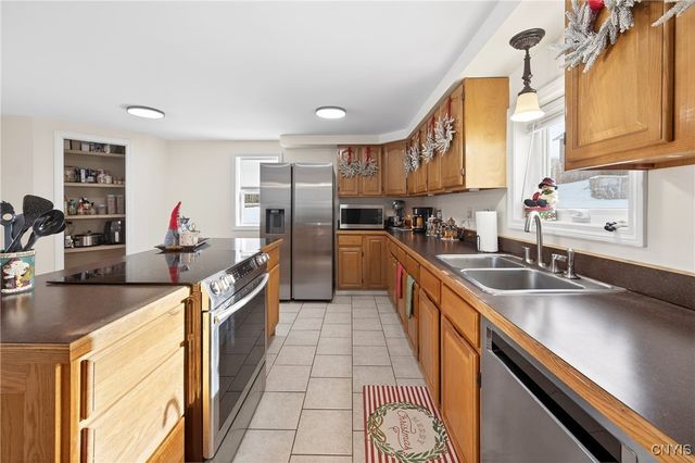 395 Furniss Station Road, Oswego, NY 13126