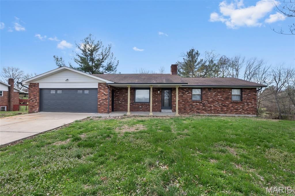 Image 1 of property listing at 5569 State Highway 72, Jackson, MO 63755