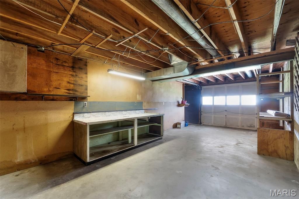 Image 32 of property listing at 5569 State Highway 72, Jackson, MO 63755