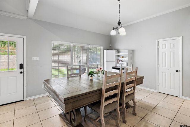 618 Huntwick Ln, Tyler, TX 75703