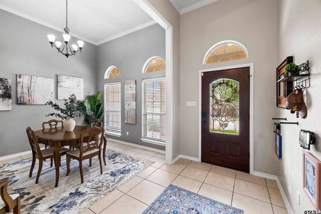 618 Huntwick Ln, Tyler, TX 75703