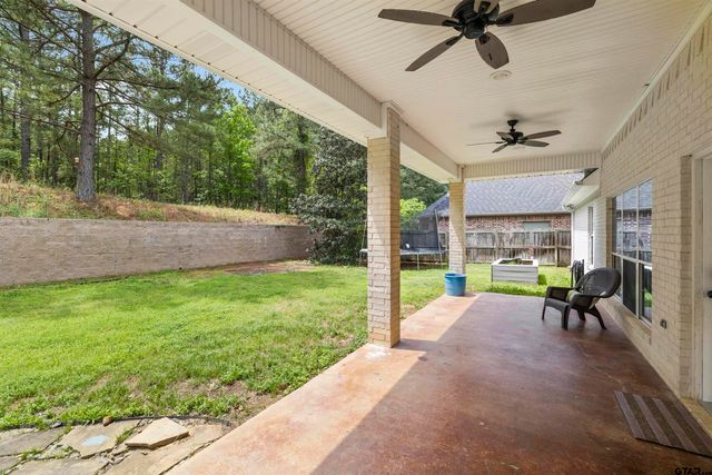 618 Huntwick Ln, Tyler, TX 75703