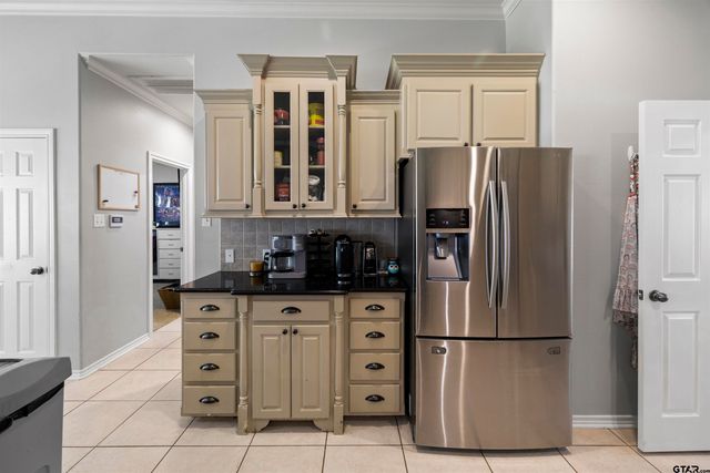 618 Huntwick Ln, Tyler, TX 75703