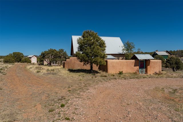38 Old Rd., Lamy, NM 87540