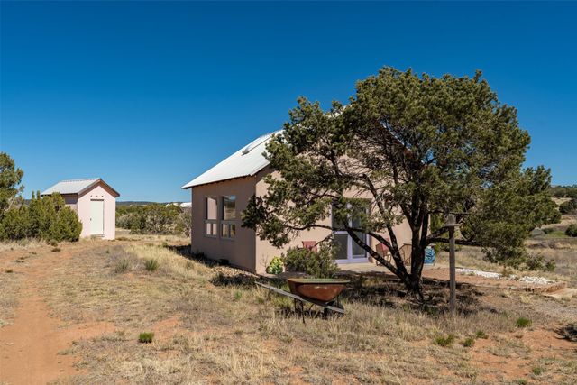 38 Old Rd., Lamy, NM 87540