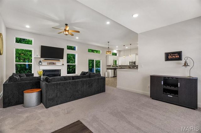 584 Lakewood Drive, Moscow Mills, MO 63362