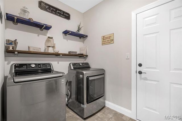 584 Lakewood Drive, Moscow Mills, MO 63362
