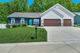 584 Lakewood Drive, Moscow Mills, MO 63362