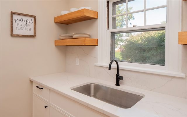 45 Ayrault Street 5, Newport, RI 02840