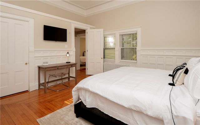 45 Ayrault Street 5, Newport, RI 02840