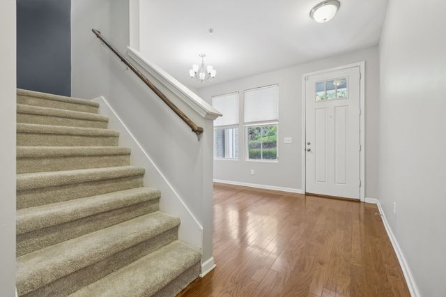 1001 Livingstone Ln, Mount Juliet, TN 37122