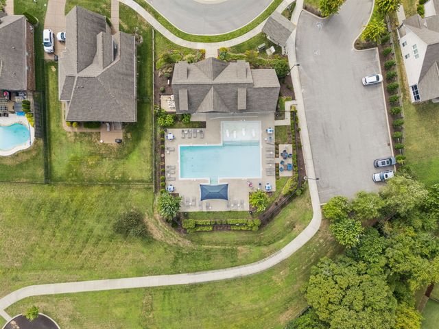 1001 Livingstone Ln, Mount Juliet, TN 37122