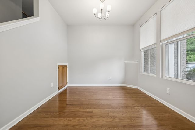1001 Livingstone Ln, Mount Juliet, TN 37122