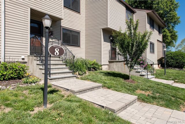 8 Knightsbridge C, Poughkeepsie, NY 12603