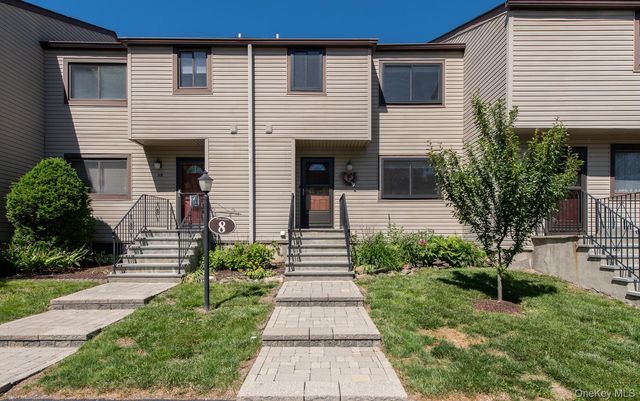 8 Knightsbridge C, Poughkeepsie, NY 12603