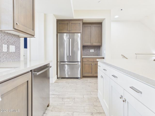 4816 N WOODMERE FAIRWAY -- 1005, Scottsdale, AZ 85251