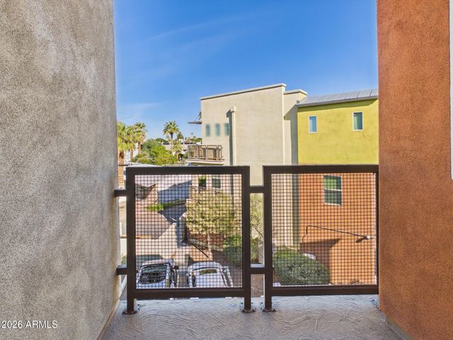 4816 N WOODMERE FAIRWAY -- 1005, Scottsdale, AZ 85251