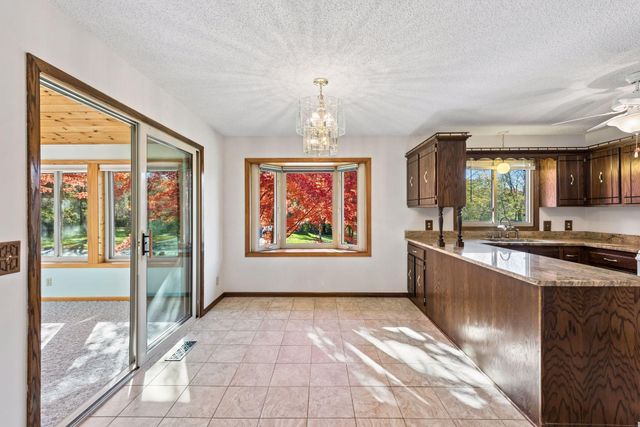 7102 Annapolis Lane N, Maple Grove, MN 55311