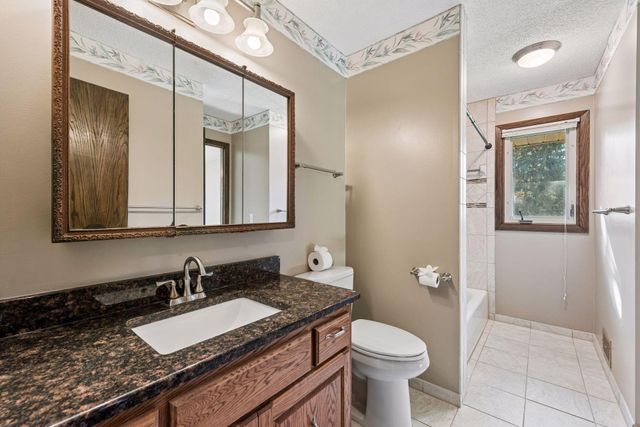 7102 Annapolis Lane N, Maple Grove, MN 55311