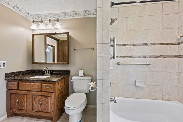 7102 Annapolis Lane N, Maple Grove, MN 55311
