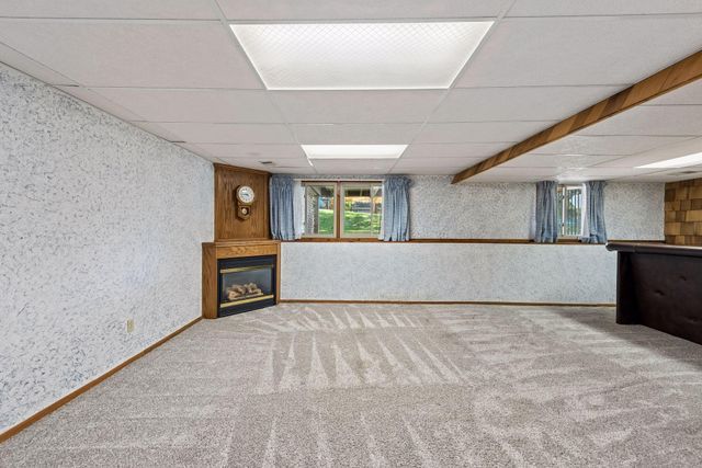 7102 Annapolis Lane N, Maple Grove, MN 55311