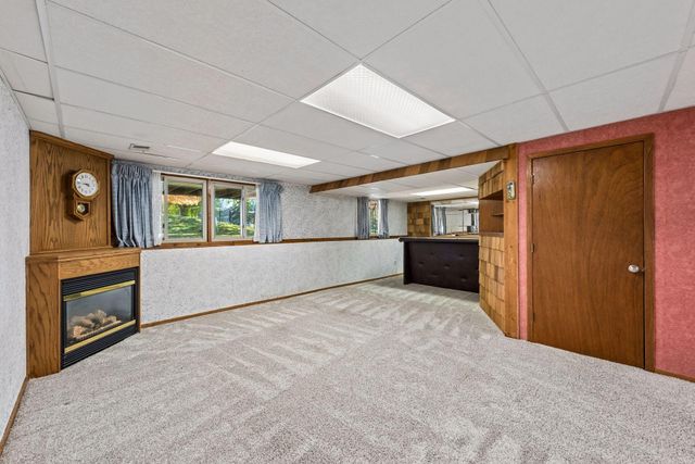 7102 Annapolis Lane N, Maple Grove, MN 55311
