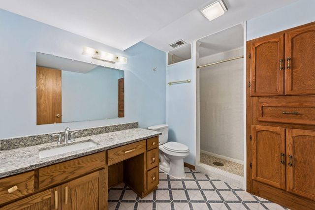 7102 Annapolis Lane N, Maple Grove, MN 55311