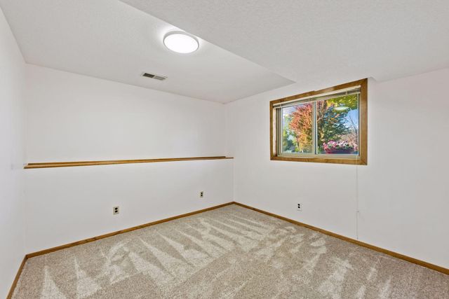 7102 Annapolis Lane N, Maple Grove, MN 55311