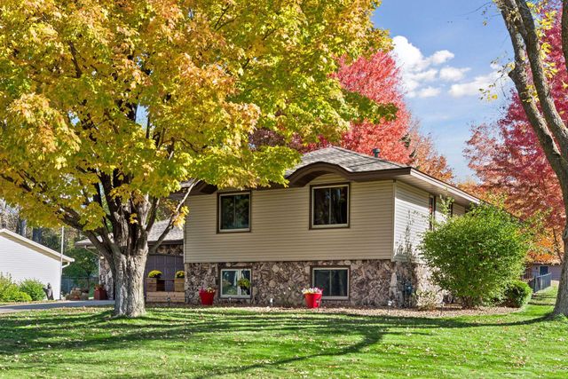 7102 Annapolis Lane N, Maple Grove, MN 55311