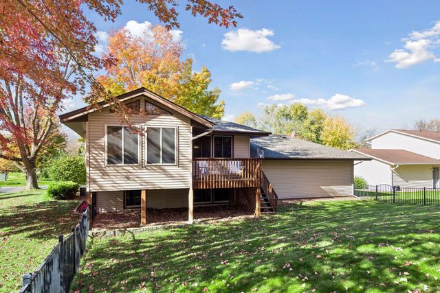 7102 Annapolis Lane N, Maple Grove, MN 55311