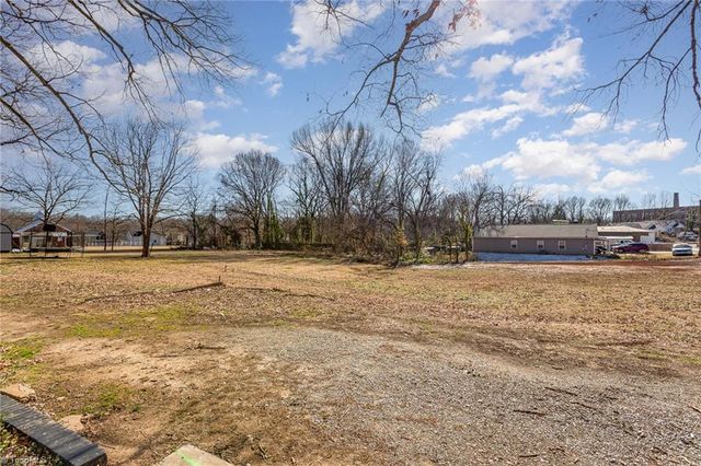 801 N Mebane Street, Burlington, NC 27217
