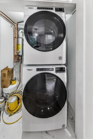 2451 N Albany Avenue G, Chicago, IL 60647