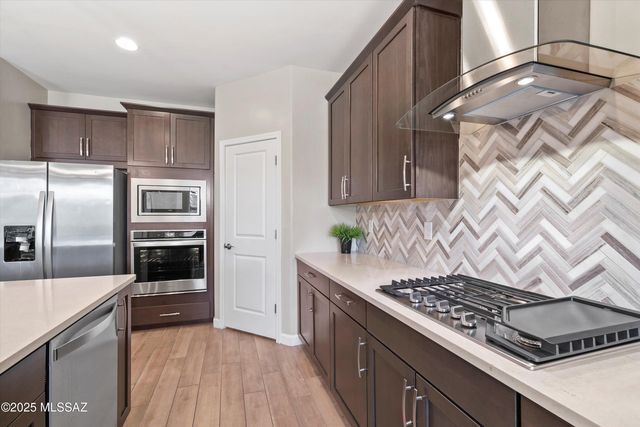 2300 W Alamo Spring Loop, Oro Valley, AZ 85742