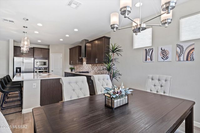 2300 W Alamo Spring Loop, Oro Valley, AZ 85742