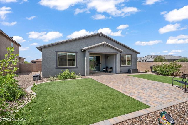 2300 W Alamo Spring Loop, Oro Valley, AZ 85742