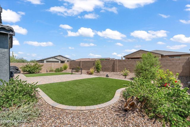 2300 W Alamo Spring Loop, Oro Valley, AZ 85742