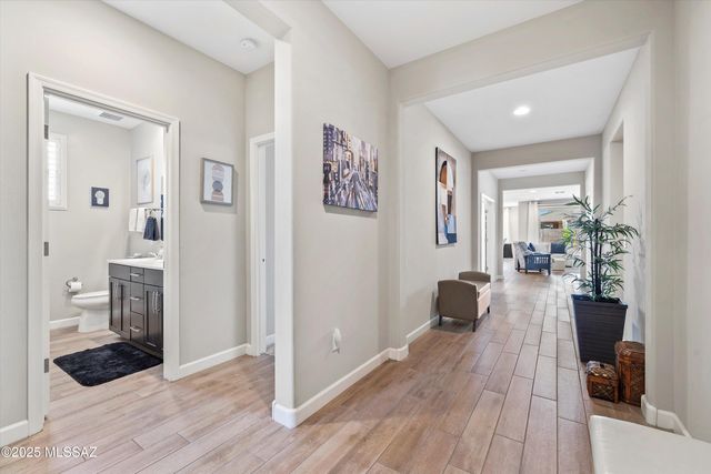 2300 W Alamo Spring Loop, Oro Valley, AZ 85742