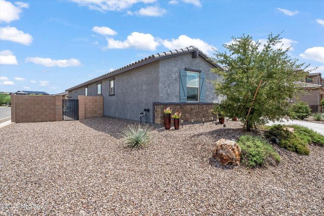 2300 W Alamo Spring Loop, Oro Valley, AZ 85742