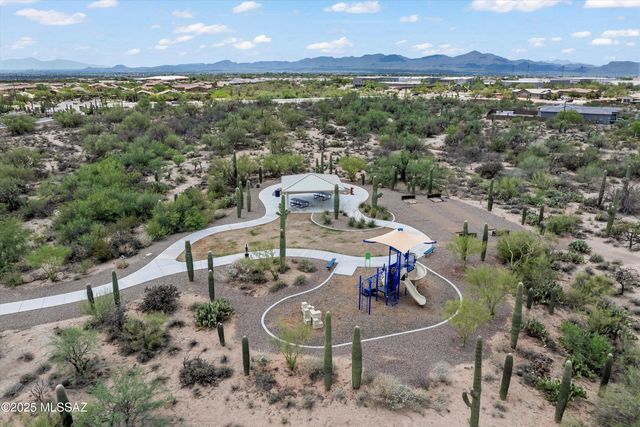 2300 W Alamo Spring Loop, Oro Valley, AZ 85742