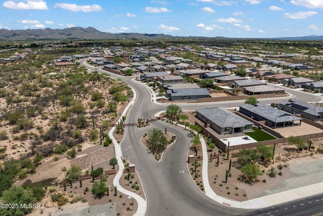 2300 W Alamo Spring Loop, Oro Valley, AZ 85742