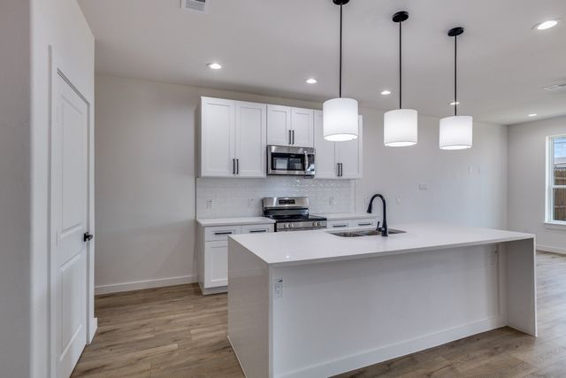 2427 Merlin Street, Dallas, TX 75215