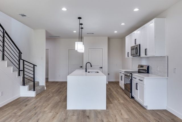 2427 Merlin Street, Dallas, TX 75215