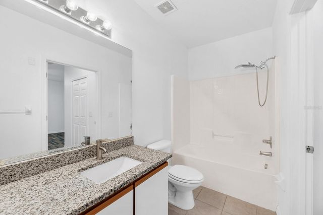 6014 PORTSDALE PLACE 202, Riverview, FL 33578