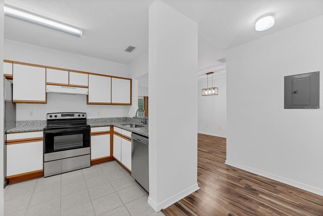 6014 PORTSDALE PLACE 202, Riverview, FL 33578