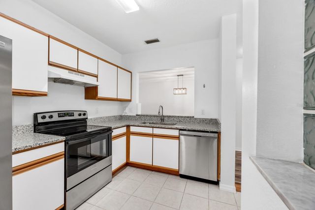 6014 PORTSDALE PLACE 202, Riverview, FL 33578